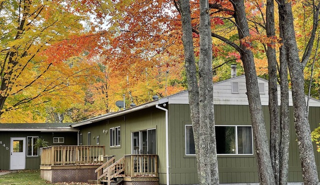 Spacious Marquette Getaway Trails Nearby Perfect 4-Season Basecamp