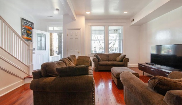 Spacious, Relaxing, 4 Bd 3.5 Ba Home In Petworth!