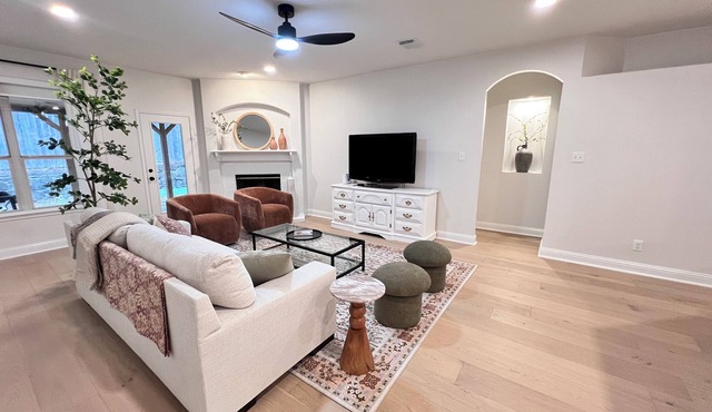 Spacious Roanoke Retreat