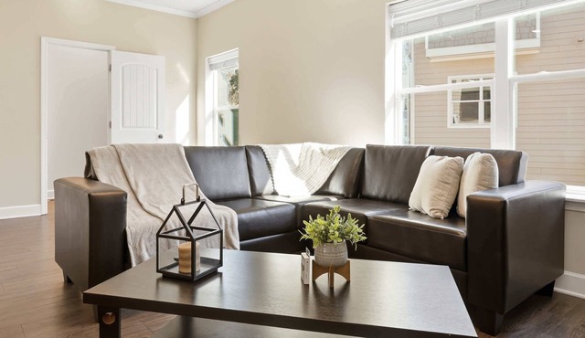 Spacious & Tranquil Escape | 9min to Forest Trails