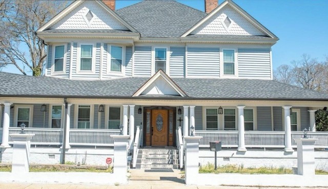 Spacious Victorian building in fabulous Spartanburg SC with luxury fixtures.