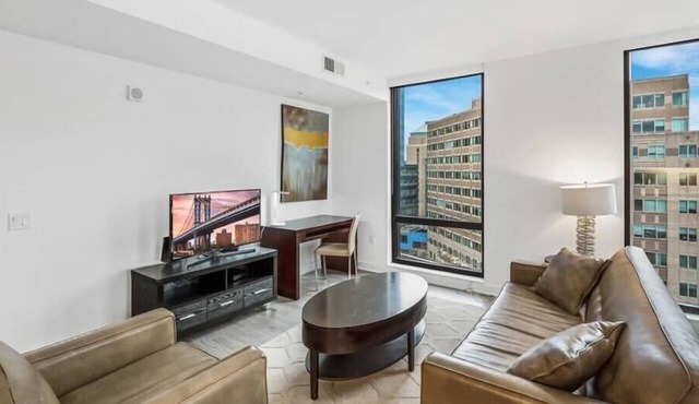 Spacious w/Full Kitchen & In-unit Washer/Dryer | Reston