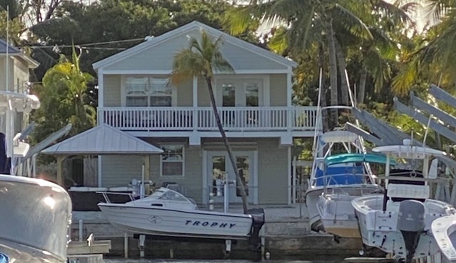 Stary Net - Ocean Waterfront 3BR 3BA Home