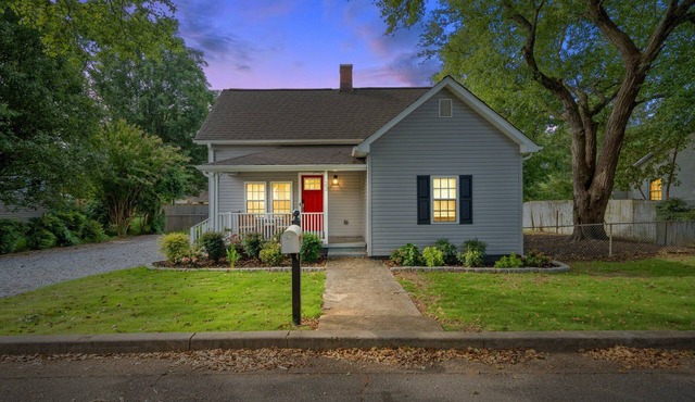 Steps from Swamp Rabbit Trail & Cafe/Grocery - Convenient to Downtown Greenville