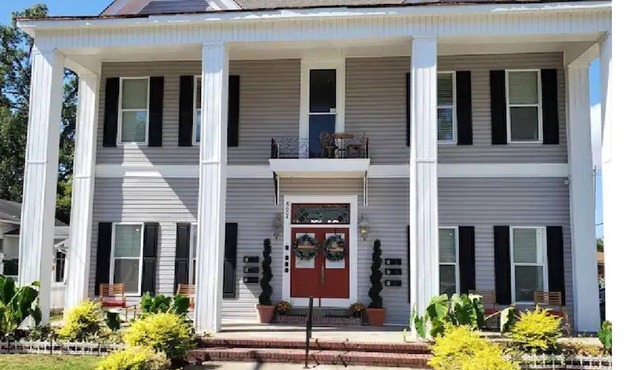Stuckey Heights "Studio B"