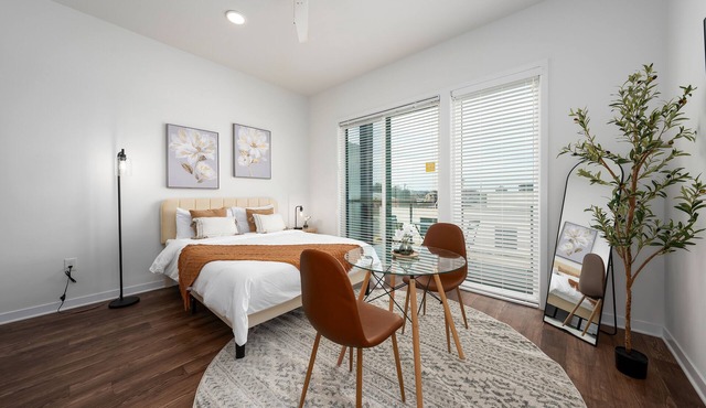 Studio Haven in Magic City! l Private Balcony!