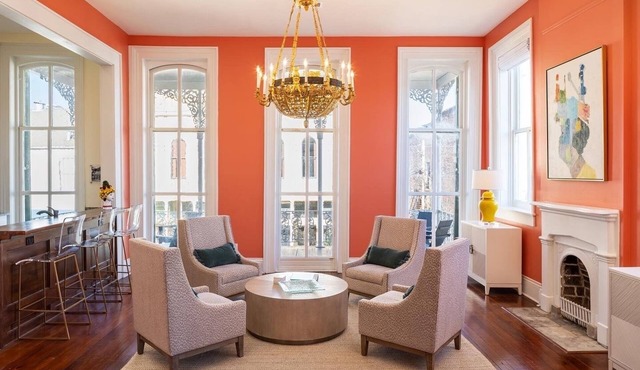 Stunning 3 BR/3 BA loft apartment w/balcony overlooking historic downtown!