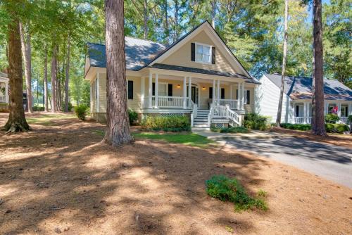 Stunning Lake Oconee Retreat w/Pool Access!