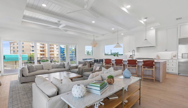 ☀️Stunning Luxury Ocean View Home-Pet Friendly🐾Sea View Play☀️
