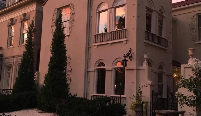 Stunning Mediterranean Monument Avenue flat in the heart of RVA's Fan District