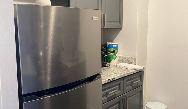 Stylish 1 Bedroom Apartment in Gadsden, AL