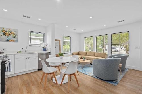 Suite Magnolia-Hot Tub-Pet Friendly, Mins 2 DT
