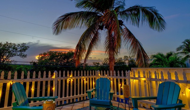 Summer Special! 5 Star Resort w/Lagoon Pool Tennis GolfCart Kayaks Amenities