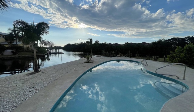 Sun & Salt Air House-3BR home w/patio,pool,firepit