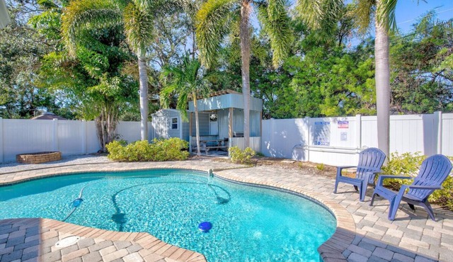 Sunny Escape-Heated Pool