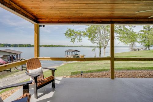 'Sunset Paradise' on Weiss Lake w/Private Dock!