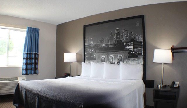 Super 8 by Wyndham Gardner