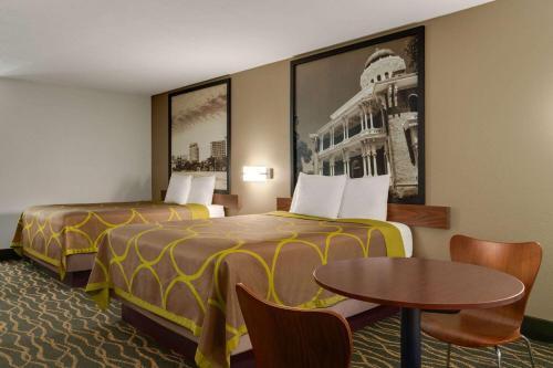Super 8 by Wyndham Pearl/Jackson Airport