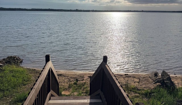 Sweet E's Escape to Lakehouse living-Waterfront views on Sugar Island- Sleeps 8
