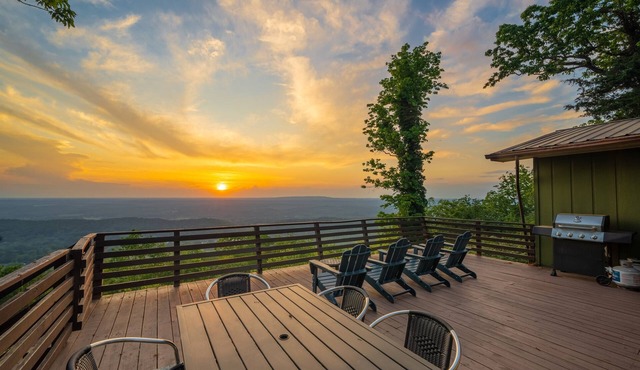 Talking Leaves Cottage | Scenic Highway on the Brow | Fast Wi-Fi | Dog Friendly