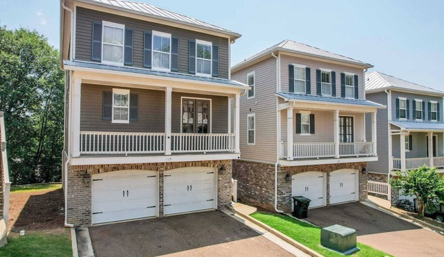 Tanglewood Touchback by Apex Short Term Stays