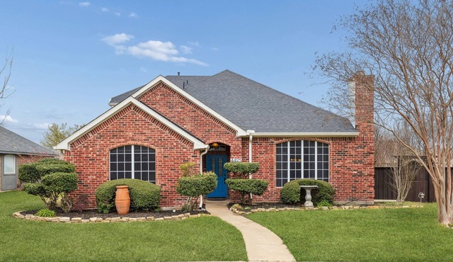 TCH - Comfy 3/2.5 home in Sachse with Workspace