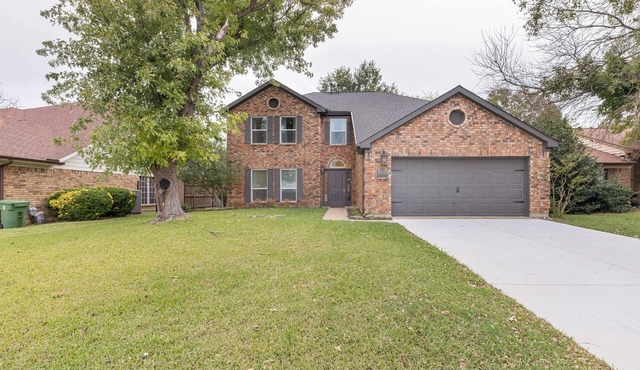 TCH - Spacious 5bd/2.5ba in Grapevine w/Workspace