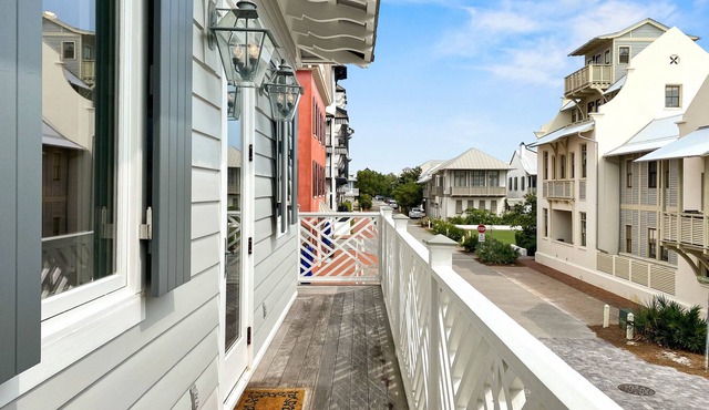 The At Rosemary Carriage House 1 Bedroom Villa by Redawning