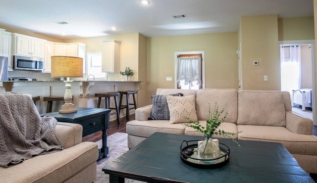 The Cross Creek, Cozy 3BR by Velvet Ditch Villas