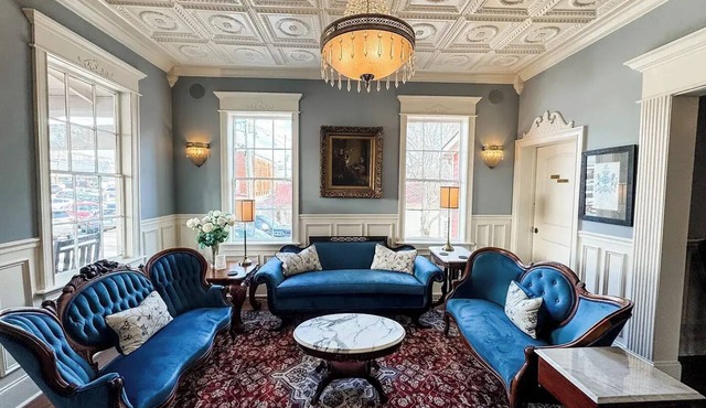 The Dahlonega Square Hotel