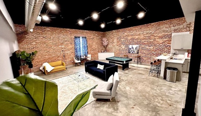 .The Loft At 612 Downtown Gadsden.