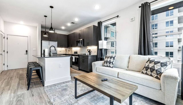 The Perfect 2BD in Channelside District!
