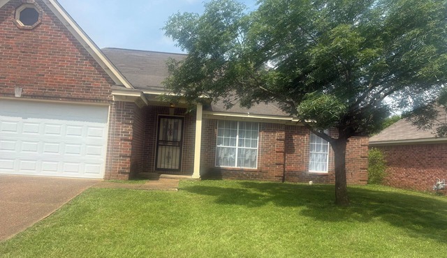 The Quiet Place-Charming 3-bedroom house; 2 Minutes from Olive Branch, MS