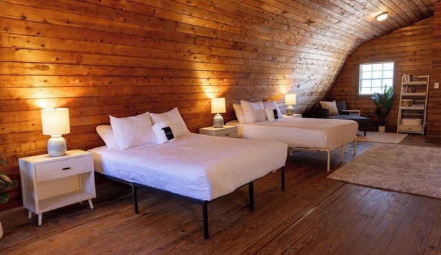 The Rustic Reed Barn