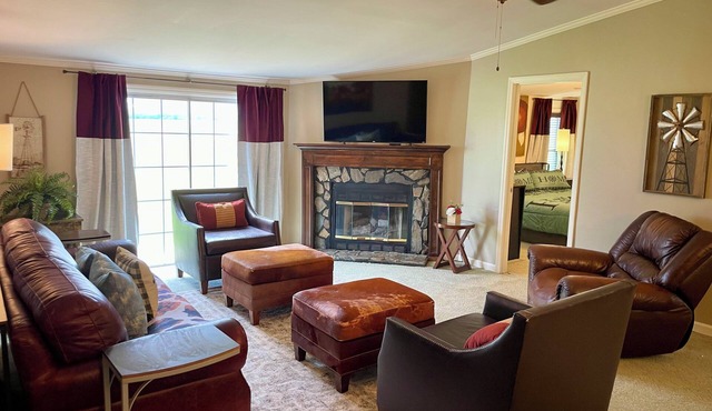 Times Past Ranch House with Ramp and Pet Friendly