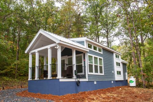 Tiny Home - Grill, Near East Fork