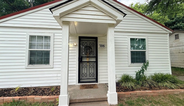 Tranquil 2-bedroom house with AC in charming Blytheville