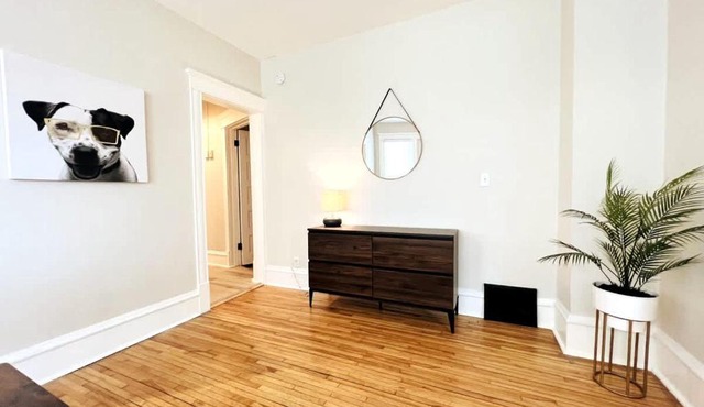 Trendy and Stylish 3BR Uptown Duplex