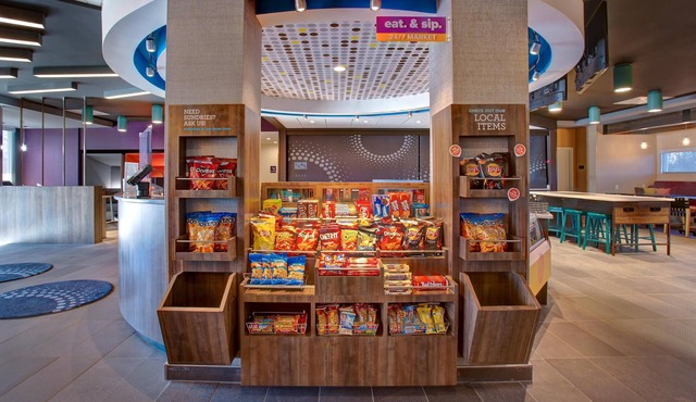 Tru by Hilton Alcoa Knoxville Airport