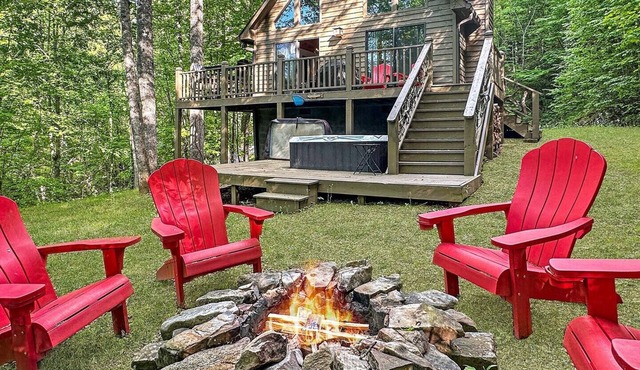 Twin Pines - Free Brewery Tour Passes - Secluded Cabin - Convenient to Fontana