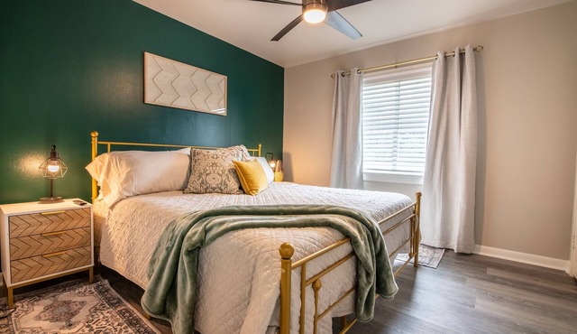 UAB Area Retreat|Vulcan Hideout B3| King bed
