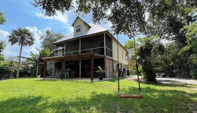 Unique Furnished Tropical Lodge in New Smyrna Beach