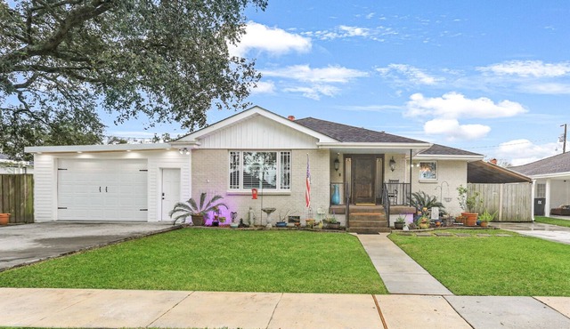 Upscale Cottage - 10 Mins to French Qtr - Pool Table - OffStreet Parking Pets ok
