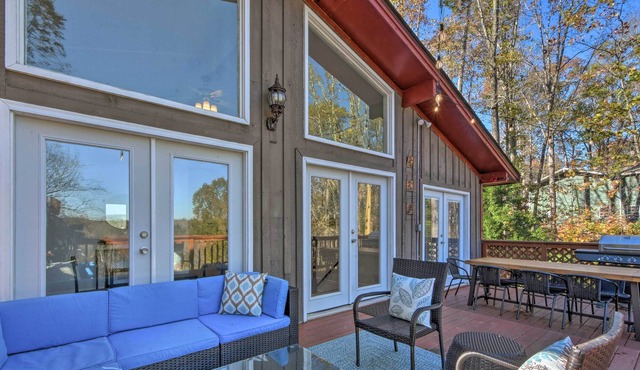 Upscale Lakefront Retreat w/ Dock and 2 Decks!