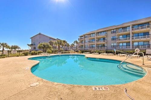 Walk to Harbor Island Beach Cozy St Helena Villa!