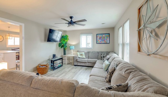 Walkable & Renovated! Salter Path Retreat w/Deck
