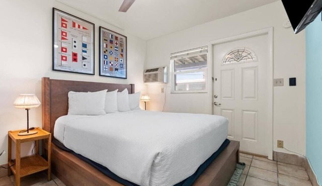 Water View Queen Suite w/Kitchen, Pool & Private Beach Access | Breakfast-Free