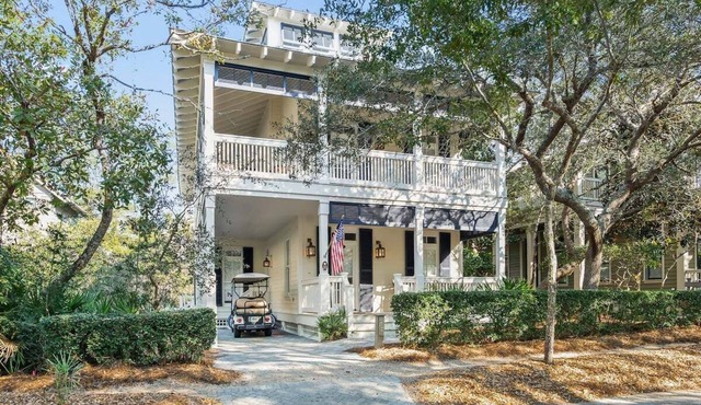 WaterColor! Private Pool, LSV/Golf Cart, & Bikes! Easy Walk to Seaside!