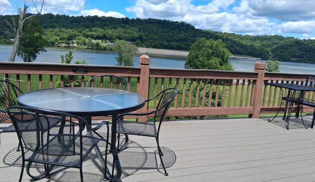 Waterfront Cabin | Near ARK | Large Family Retreat