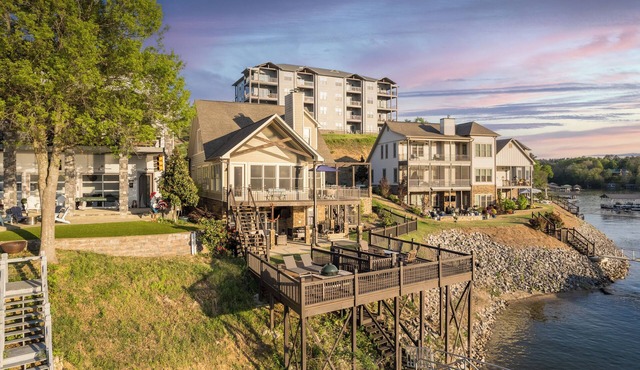 Waterfront family home on Smith Lake